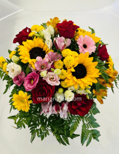 Bouquet di fiori misti aprile
